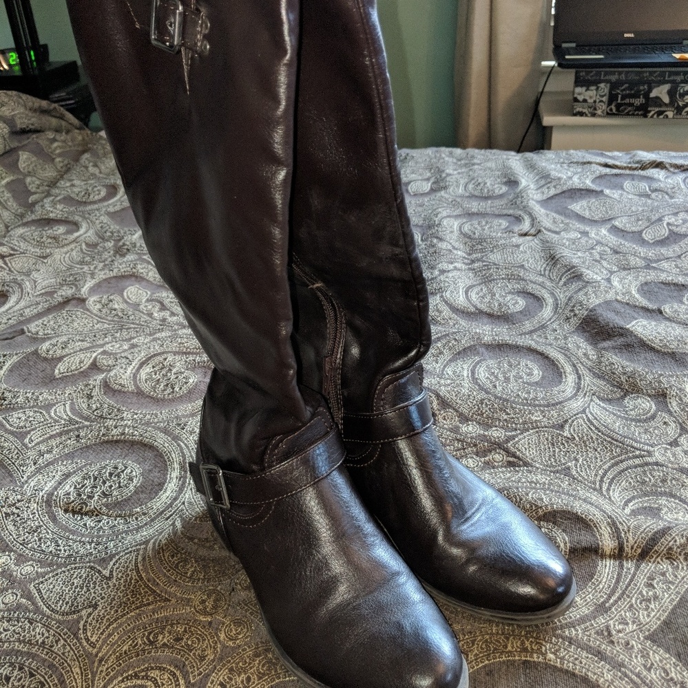 Brown boots
